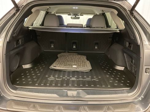 Used 2024 Subaru Outback Limited AWD/4WD image 9