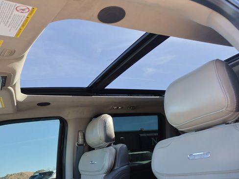 Certified 2025 Ford F350 Platinum w/ Platinum Plus Package image 21