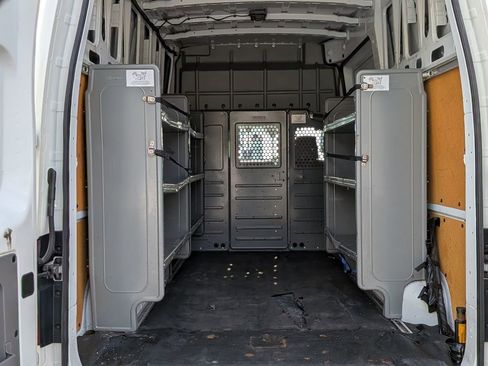 Used 2020 Nissan NV 2500 SV image 6