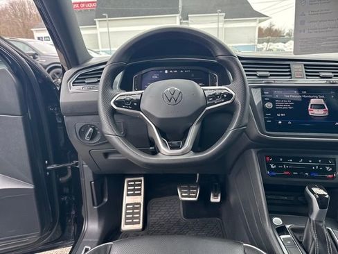 Used 2023 Volkswagen Tiguan SEL R-Line image 17