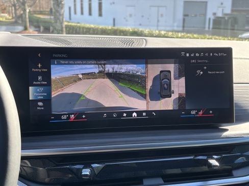 Used 2026 BMW X5 xDrive50e w/ M Sport Package image 25