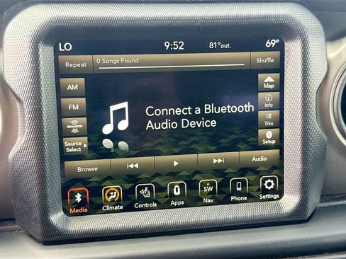 Used 2023 Jeep Wrangler Unlimited w/ Cold Weather Group image 16