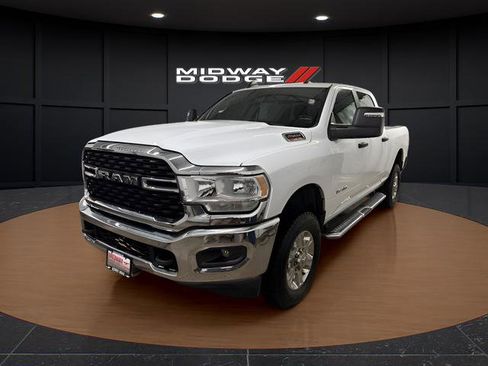 Used 2024 RAM 2500 Big Horn image 2