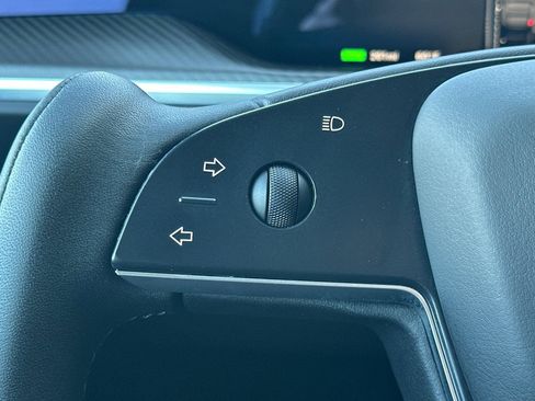 Used 2022 Tesla Model X Plaid image 28