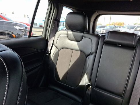 Used 2023 Jeep Grand Cherokee Altitude image 19