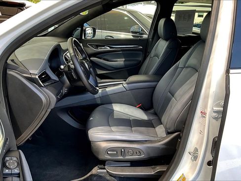 Used 2024 Buick Enclave Premium image 36