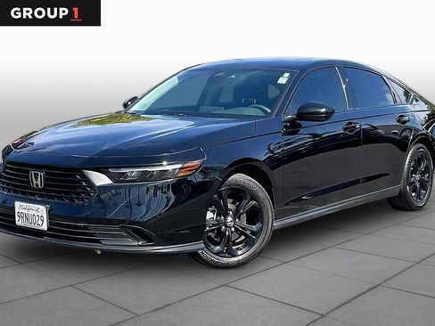 Used 2025 Honda Accord SE image 1
