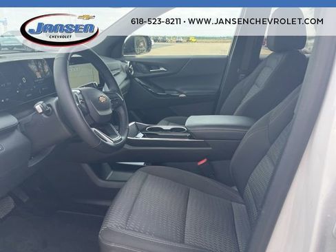 Used 2025 Chevrolet Equinox LT image 10