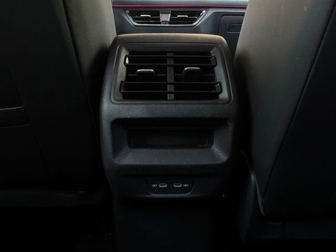 Used 2026 Volkswagen Tiguan SE FWD image 13