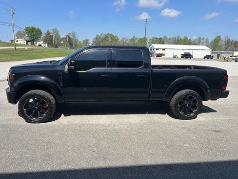 Used 2022 Ford F250 Lariat w/ Lariat Ultimate Package image 3