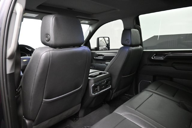 Used 2024 Chevrolet Silverado 3500 LTZ w/ LTZ Plus Package AWD/4WD image 10