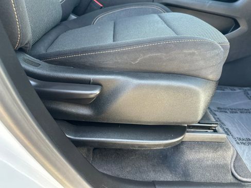 Used 2020 Chevrolet Traverse LT AWD/4WD image 37