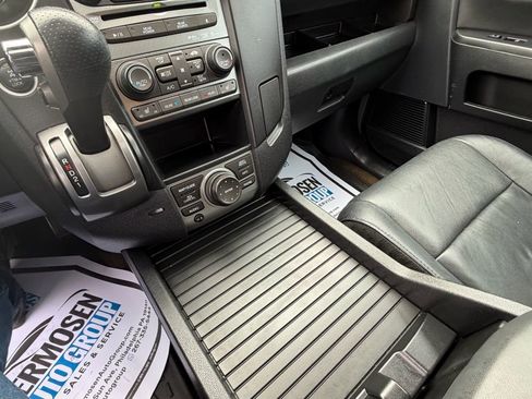Used 2014 Honda Pilot Touring image 16