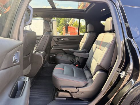 Used 2024 Chevrolet Traverse RS w/ LPO, Floor Liner Package FWD image 30