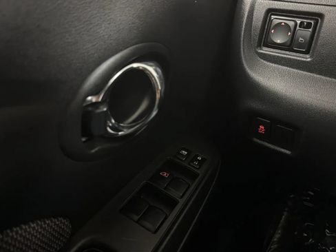 Used 2016 Nissan Versa SV FWD image 14