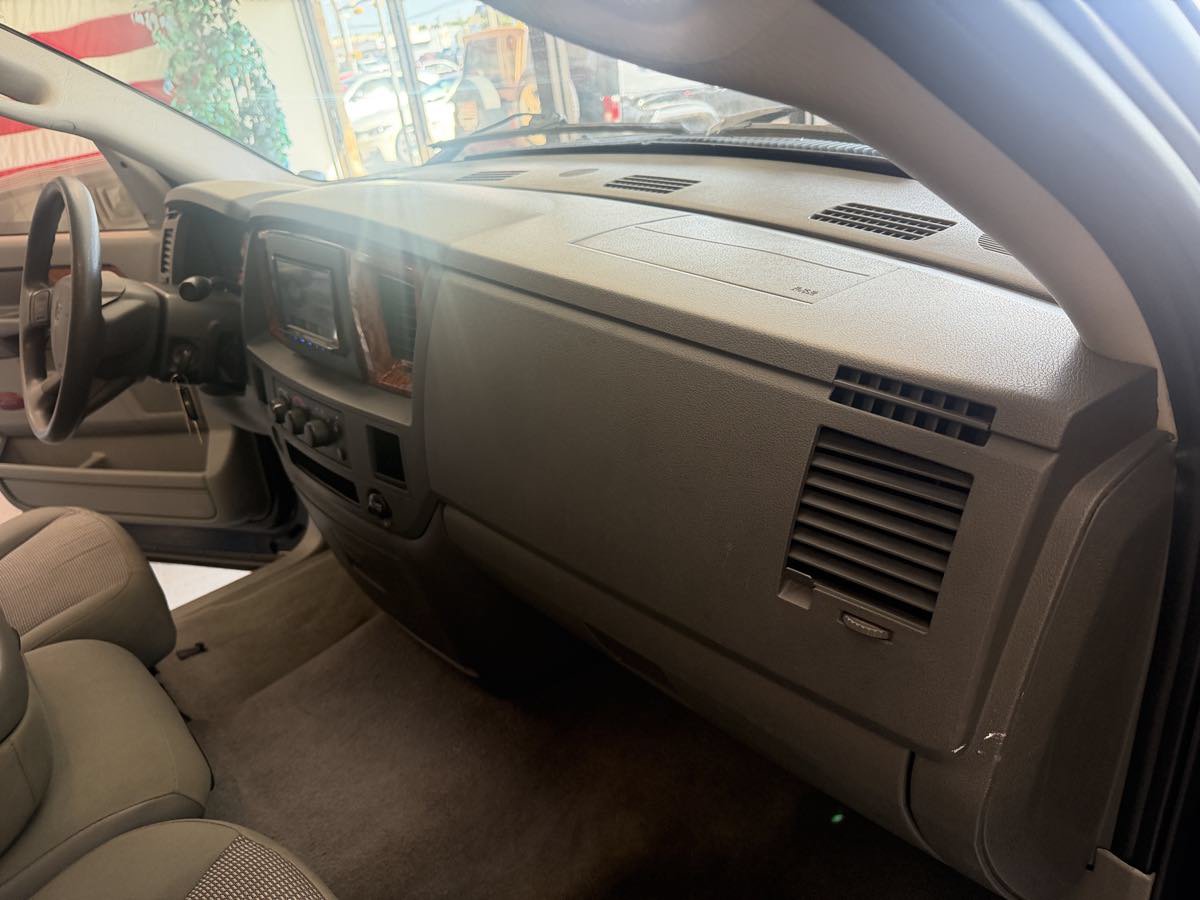 Used 2006 Dodge Ram 1500 Truck SLT RWD image 14