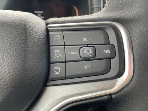 New 2026 Jeep Grand Wagoneer Limited w/ 8-Passenger Seating Package AWD/4WD image 17