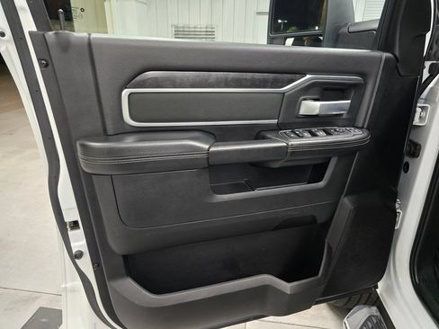 Used 2024 RAM 2500 Big Horn AWD/4WD image 16
