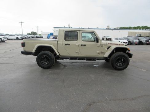 Used 2020 Jeep Gladiator Rubicon AWD/4WD image 4
