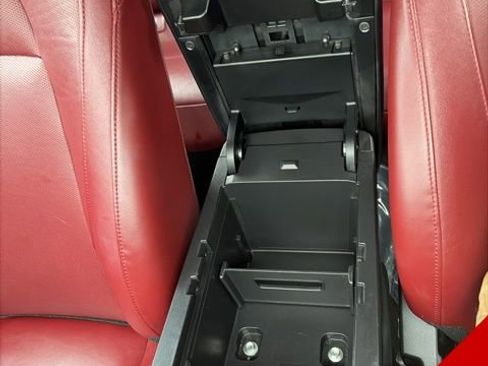 Used 2024 MAZDA MAZDA3 s image 27