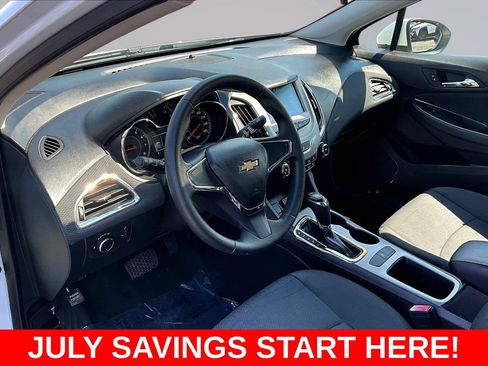 Used 2018 Chevrolet Cruze LS FWD image 18