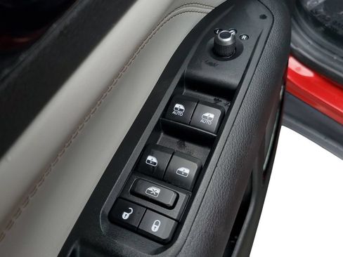 Used 2025 Jeep Compass Limited AWD/4WD image 22