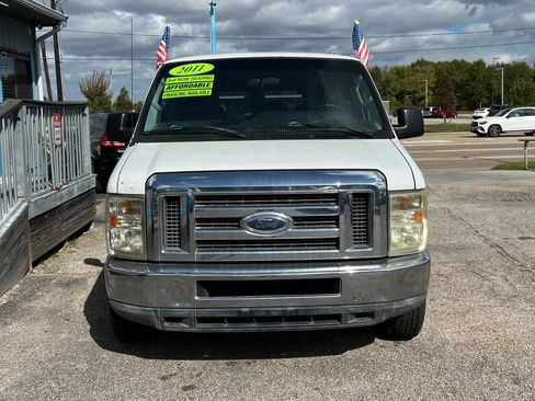 Used 2011 Ford E-150 and Econoline 150 image 3
