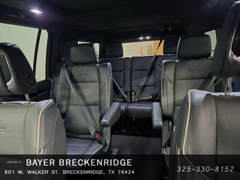 Used 2023 Cadillac Escalade ESV Sport AWD/4WD image 17