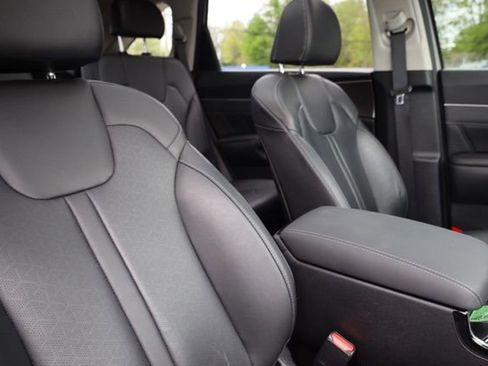Certified 2022 Kia Sorento SX image 43