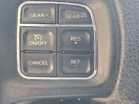 Used 2014 RAM 1500 Express AWD/4WD image 25