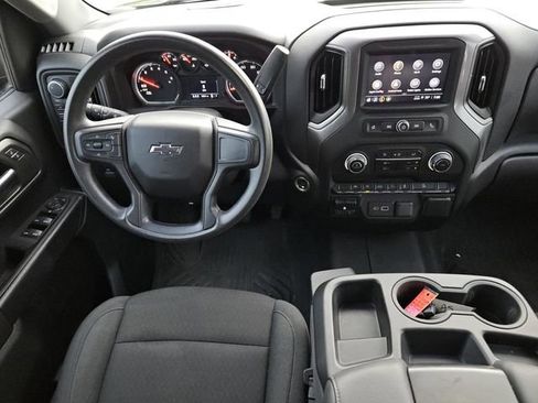 Used 2024 Chevrolet Silverado 1500 Custom Trail Boss w/ LPO, Dark Essentials Package AWD/4WD image 4