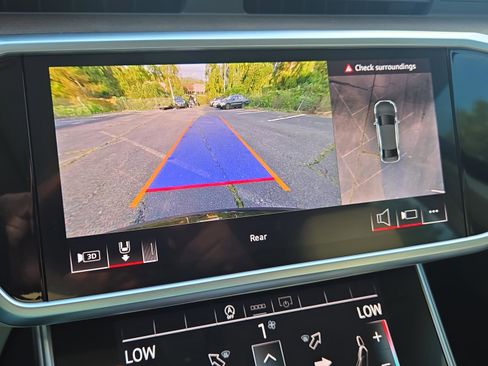 Used 2025 Audi A6 2.0T Premium image 18