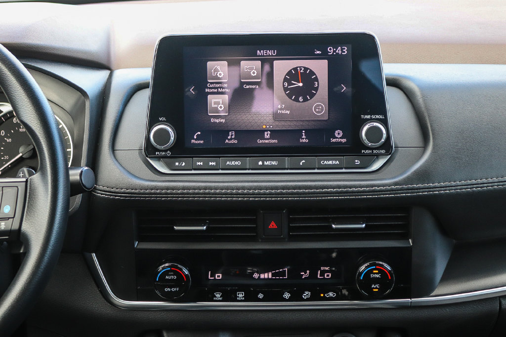 Used 2023 Nissan Rogue SV FWD image 13