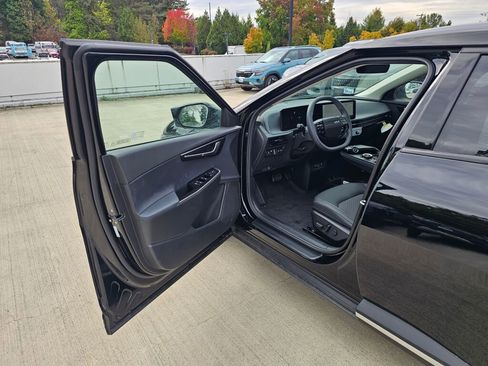 New 2025 Kia EV6 Light w/ Light LR Technology Package image 18
