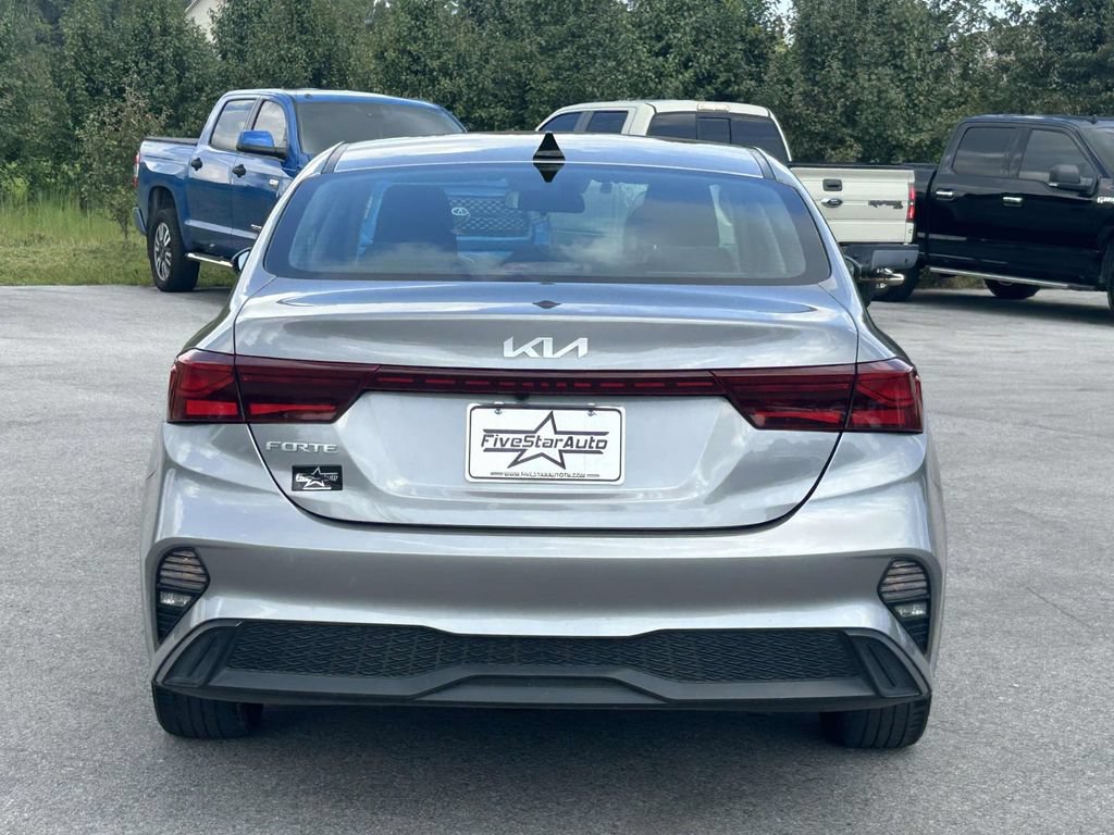 Used 2024 Kia Forte LXS FWD image 6