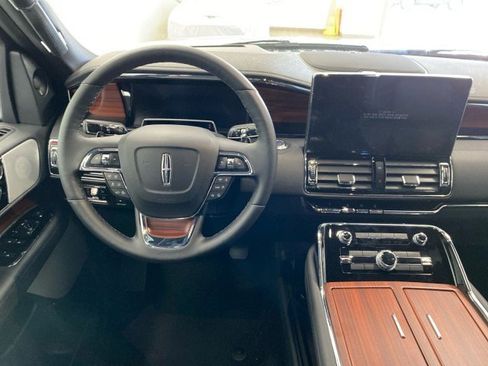 New 2024 Lincoln Navigator Reserve image 35