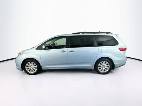 Used 2017 Toyota Sienna Limited Premium AWD/4WD image 4