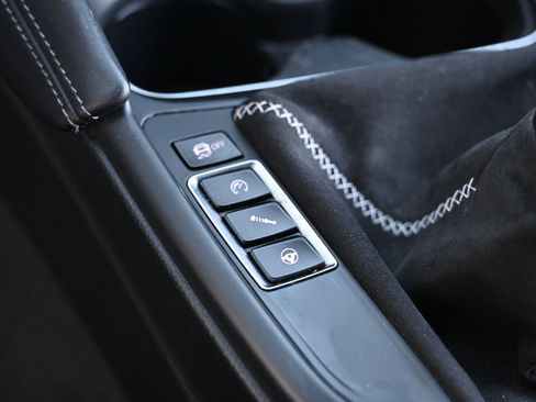 Used 2016 BMW M3 RWD image 29