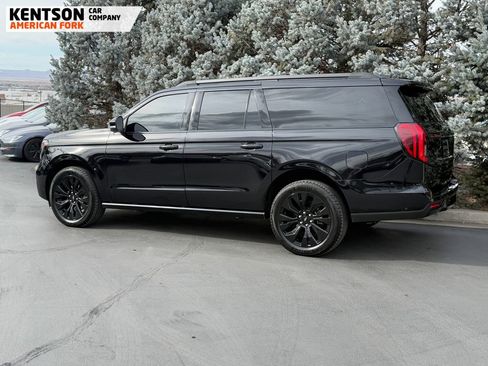 Used 2025 Ford Expedition Max Platinum w/ Stealth Appearance Package image 4