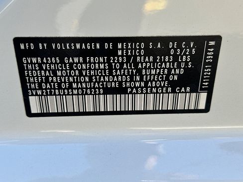 Used 2025 Volkswagen Jetta GLI Autobahn image 27