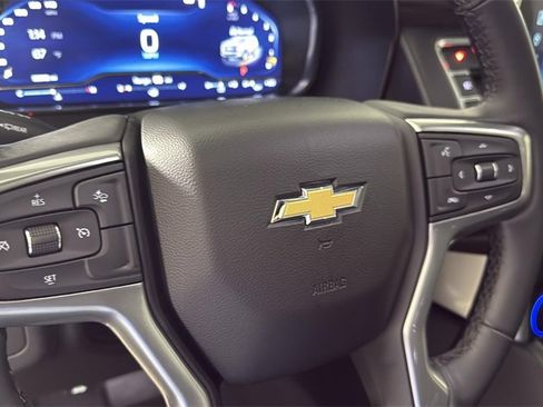 Used 2023 Chevrolet Suburban LT image 23