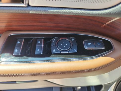 Used 2022 Lincoln Navigator Reserve image 11