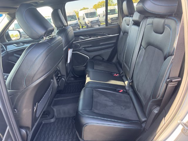 Certified 2023 Jeep Grand Cherokee Trailhawk AWD/4WD image 20