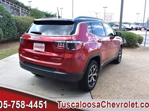 Used 2025 Jeep Compass Limited AWD/4WD image 11