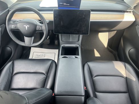 Used 2021 Tesla Model Y Long Range image 5