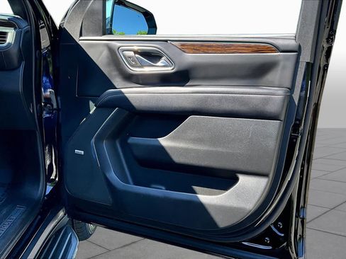 Used 2023 Chevrolet Tahoe Premier AWD/4WD image 23