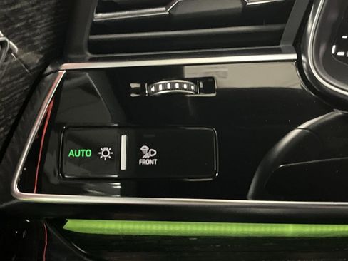 Used 2022 Audi Q7 3.0T Prestige w/ Prestige Package image 26