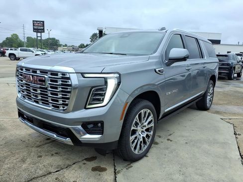 New 2026 GMC Yukon XL Denali AWD/4WD image 3