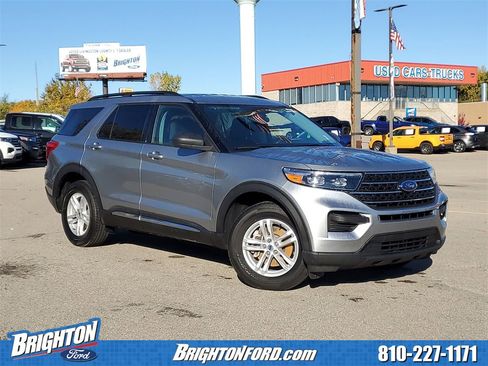 Used 2023 Ford Explorer XLT image 1