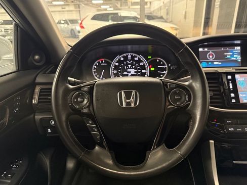 Used 2017 Honda Accord EX-L image 11